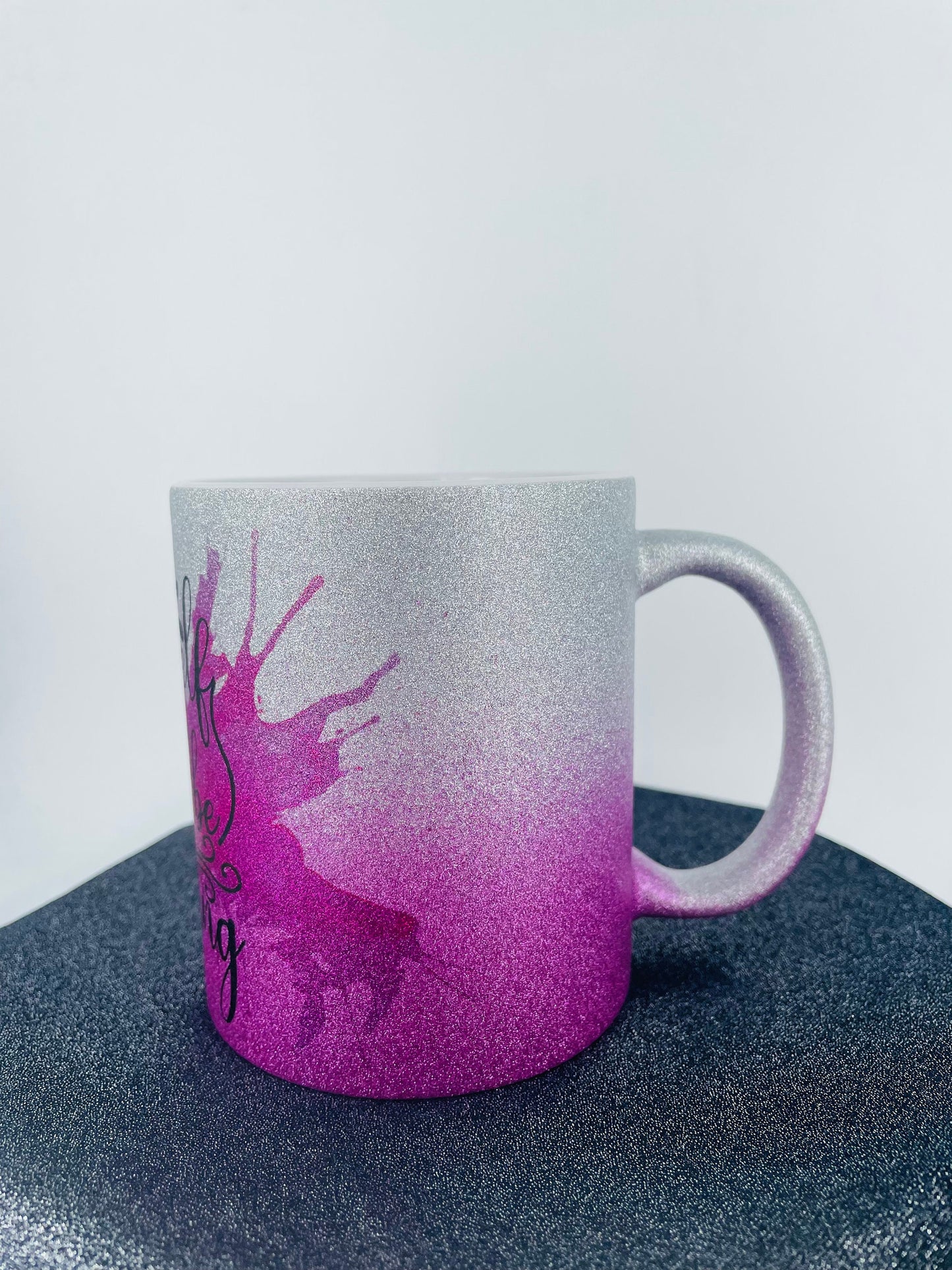 Motivations - Tasse - Be yourself and you can be anything individualisierbar mit Namen oder Botschaft personalisiert