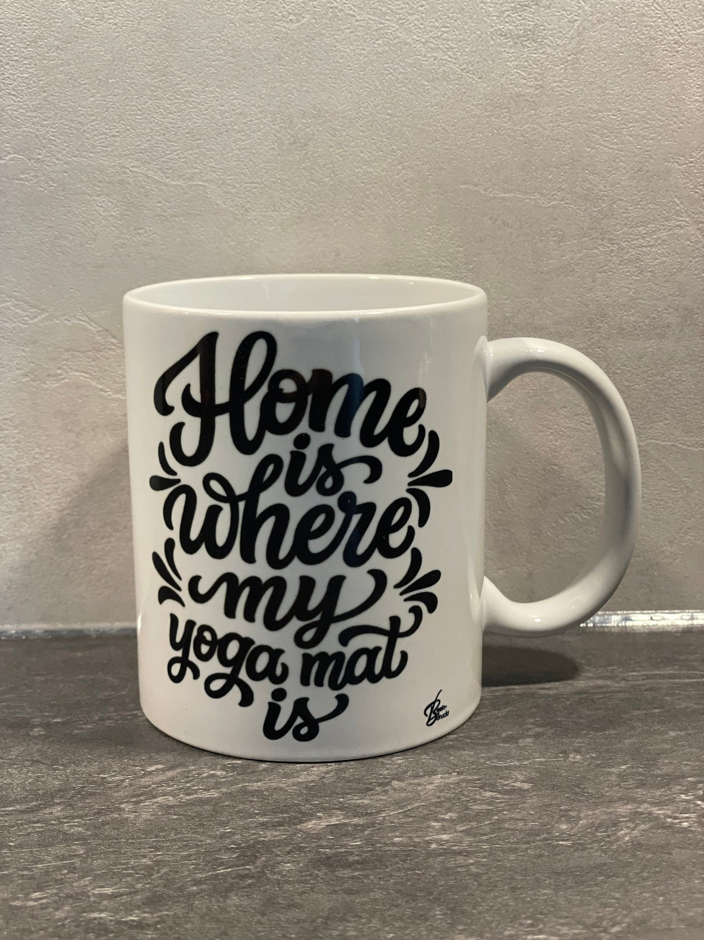 Yoga - Tasse - Home is where my Yoga mat is - individualisierbar mit Namen oder Botschaft personalisiert Keramik Tasse mit Spruch