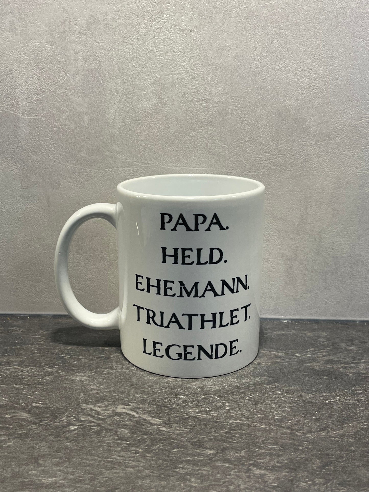 Triathlon Tasse - Papa Held Ehemann Triathlet Legende - Swim Bike Run - individualisierbar mit Namen oder Botschaft personalisiert