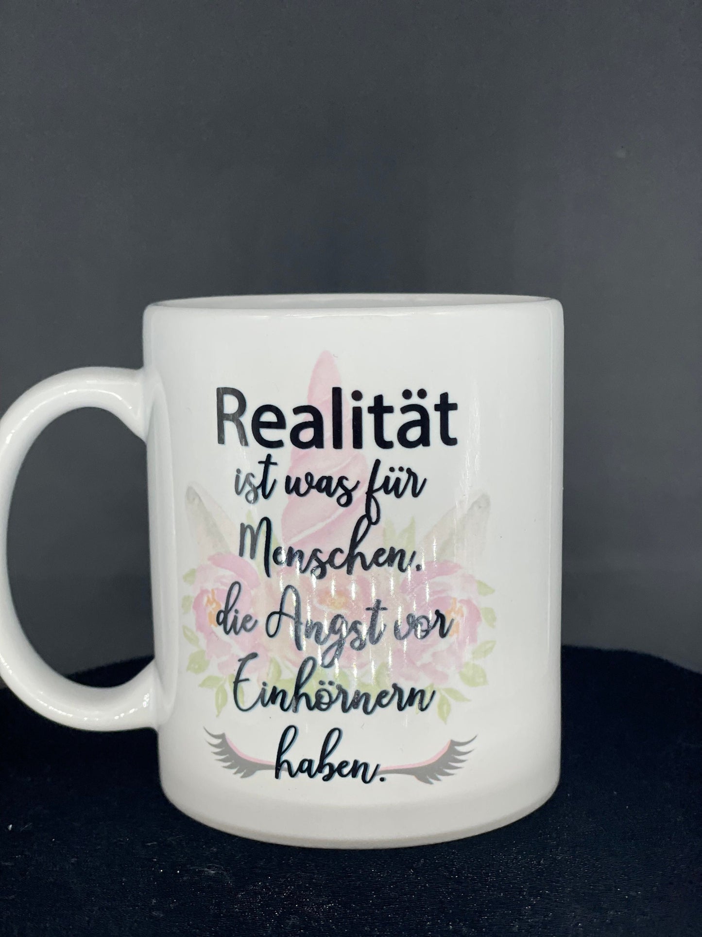 Realität ist was für Menschen, die Angst vor Einhörnern haben Kaffeetasse rosa Kaffee Becher Einhorn personalisiert Keramik Tasse mit Spruch