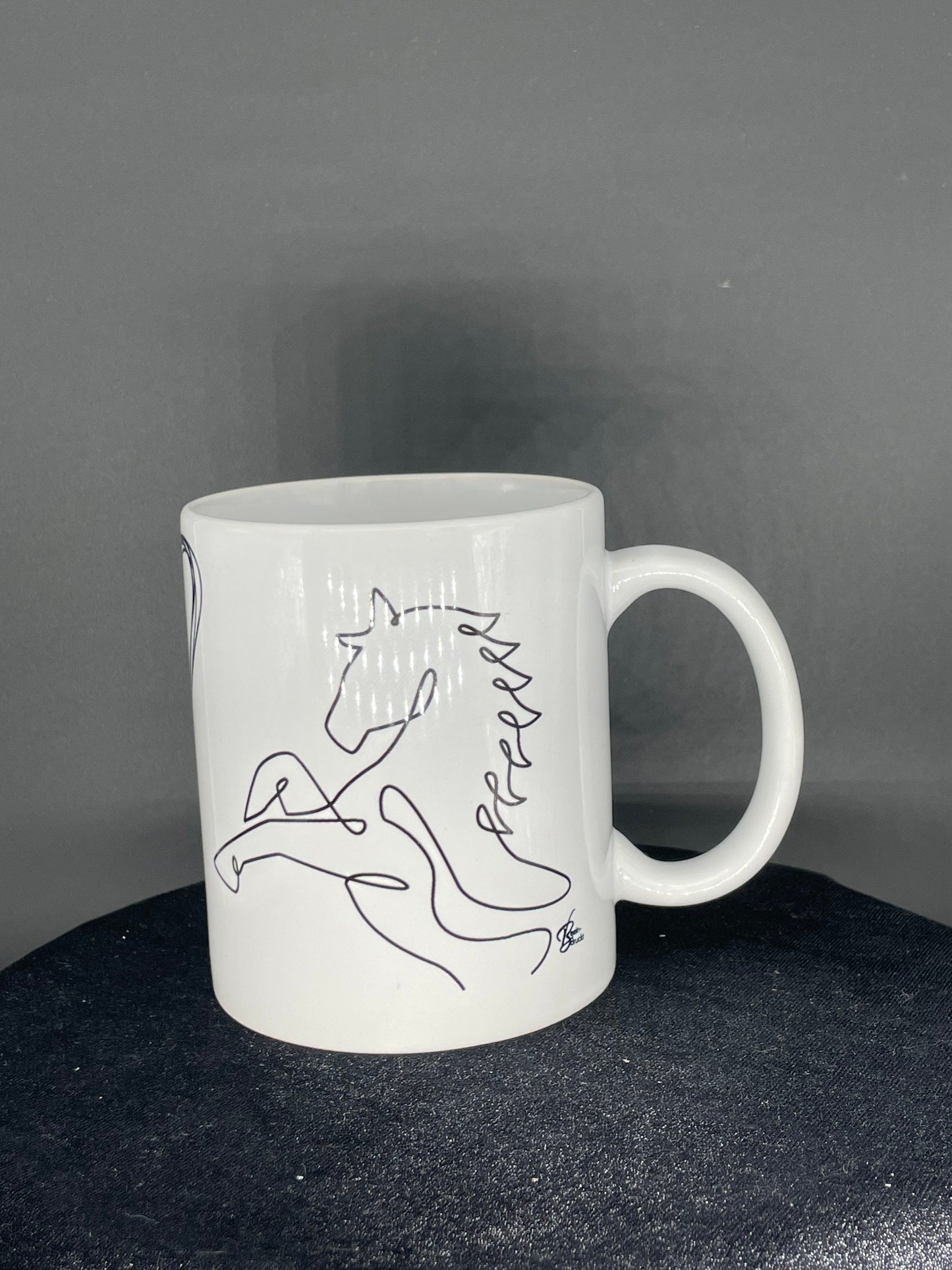 Kaffeetasse Pferd Line Art Herz - individualisierbar mit Namen vom Pferd oder Reiter oder Botschaft personalisiert