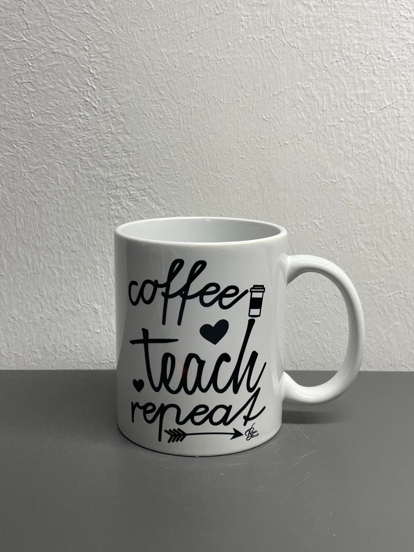 Lehrer Kaffeetasse Coffee teach repeat - individualisierbar mit Namen oder Botschaft personalisiert in 7 Farben erhältlich