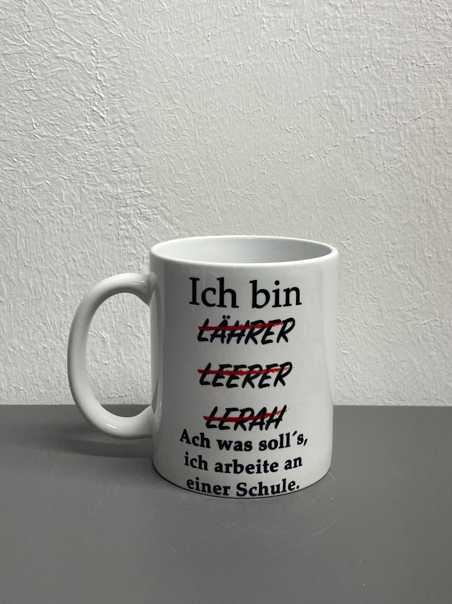 Lehrer Kaffeetasse Ich bin Lehrer - individualisierbar mit Namen oder Botschaft personalisiert in 7 Farben erhältlich